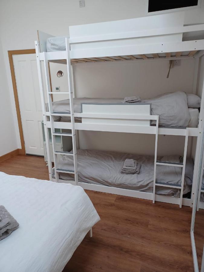 Voyage Hostel - Ensuite Family Rooms With Shared Kitchen Douglas Exterior photo