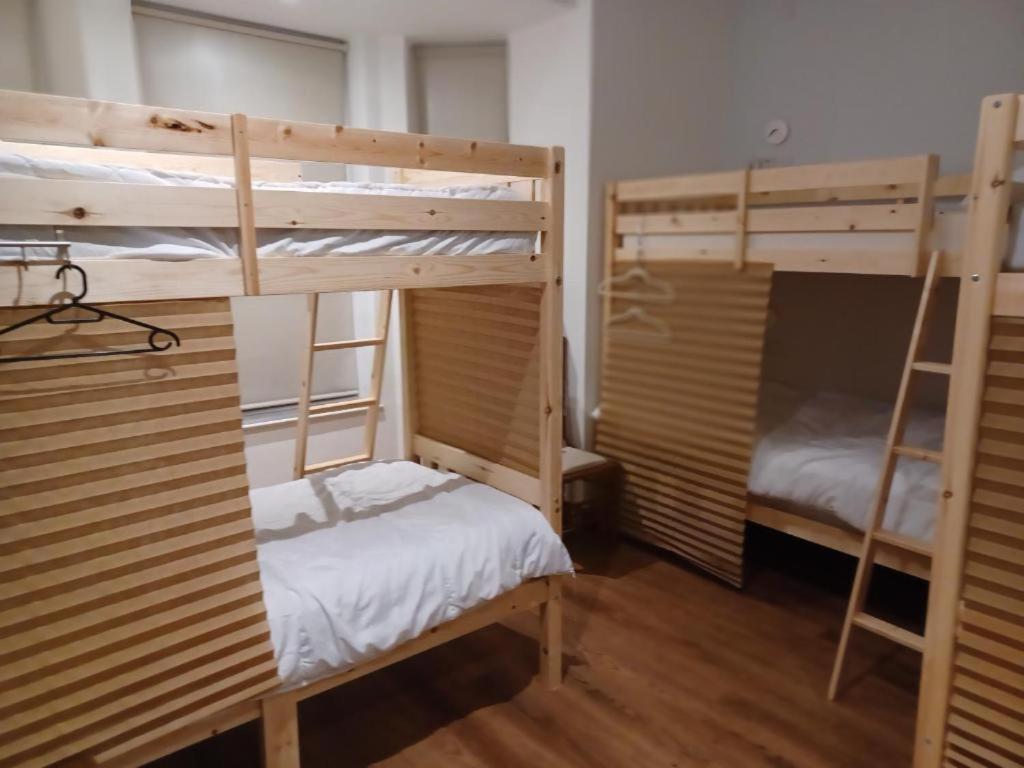 Voyage Hostel - Ensuite Family Rooms With Shared Kitchen Douglas Room photo
