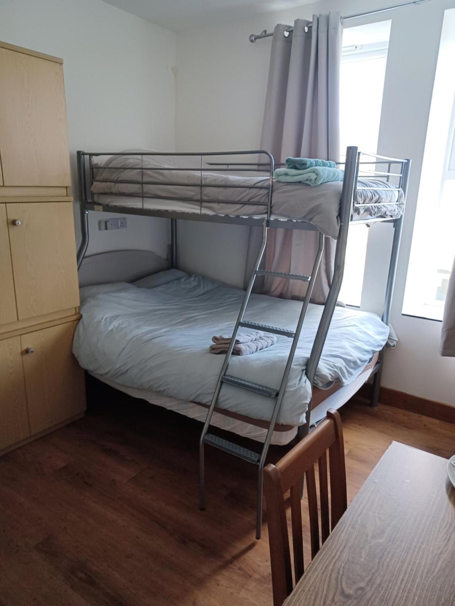 Voyage Hostel - Ensuite Family Rooms With Shared Kitchen Douglas Exterior photo