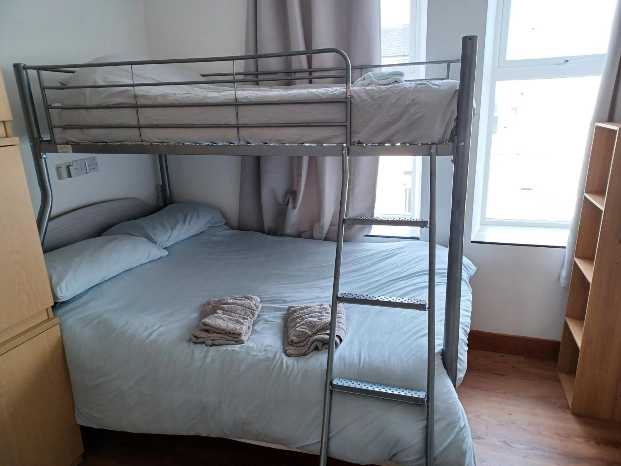Voyage Hostel - Ensuite Family Rooms With Shared Kitchen Douglas Room photo